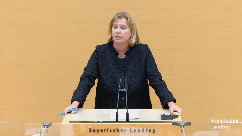 Ruth Waldmann im Plenum des Landtags